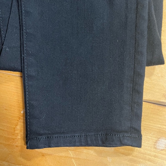 Frame Le High Skinny Black Denim design. Size 27 - Picture 8 of 9